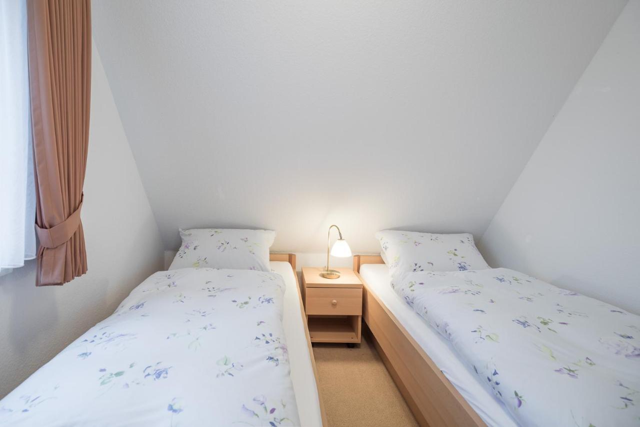 Direkt Am Deich - Ferienwohnung Oland Im Gaestehaus Am Badedeich Dagebüll Esterno foto