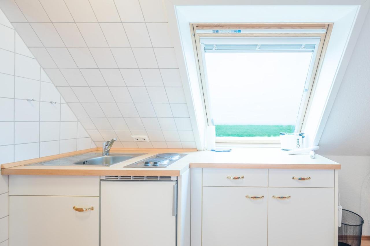 Direkt Am Deich - Ferienwohnung Oland Im Gaestehaus Am Badedeich Dagebüll Esterno foto